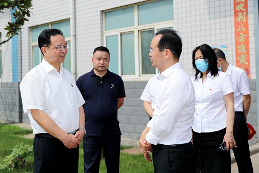 鄭州市委常委、市紀(jì)委書記杜新軍一行蒞臨鄭鍋調(diào)研指導(dǎo)工作